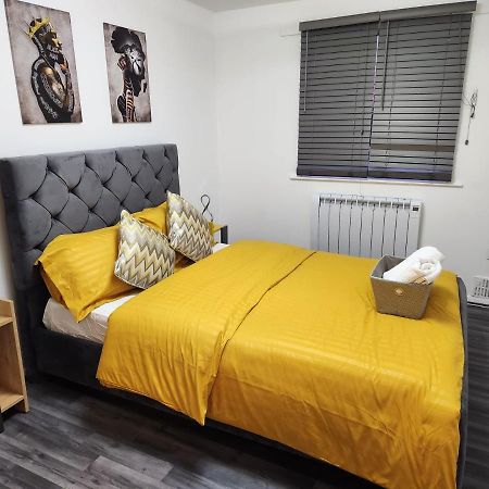 1 Bedroom Service Apartment With Netflix 西瑟罗克 外观 照片